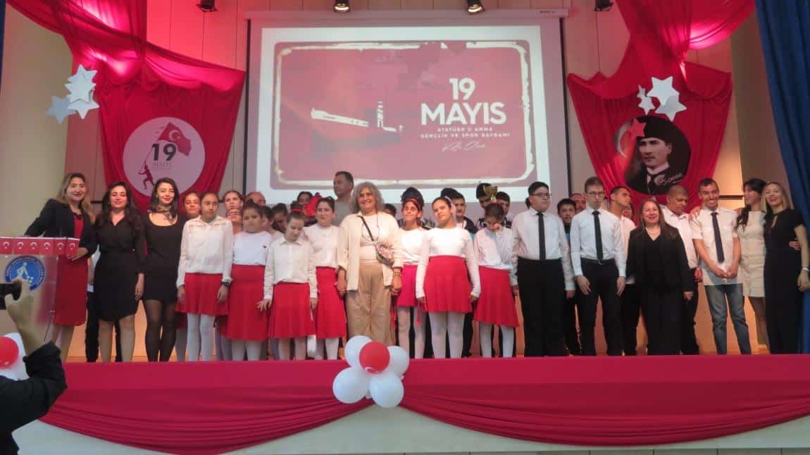 19 Mayıs Atatürk'ü Anma, Gençlik ve Spor Bayramı Okulumuzda Kutlandı